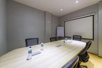Hotel Treebo Golden Pearl Koramangala Bangalore Esterno foto