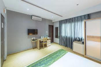 Hotel Treebo Golden Pearl Koramangala Bangalore Esterno foto